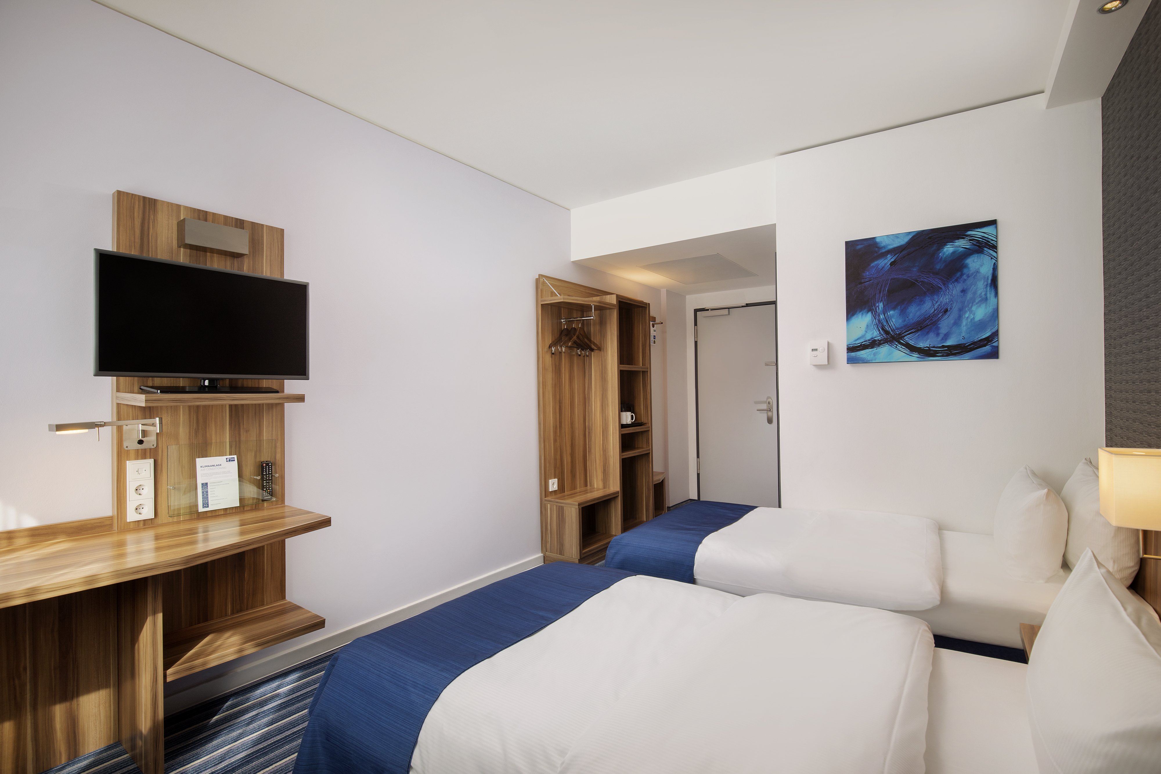holiday inn express bremen airport an ihg hotel