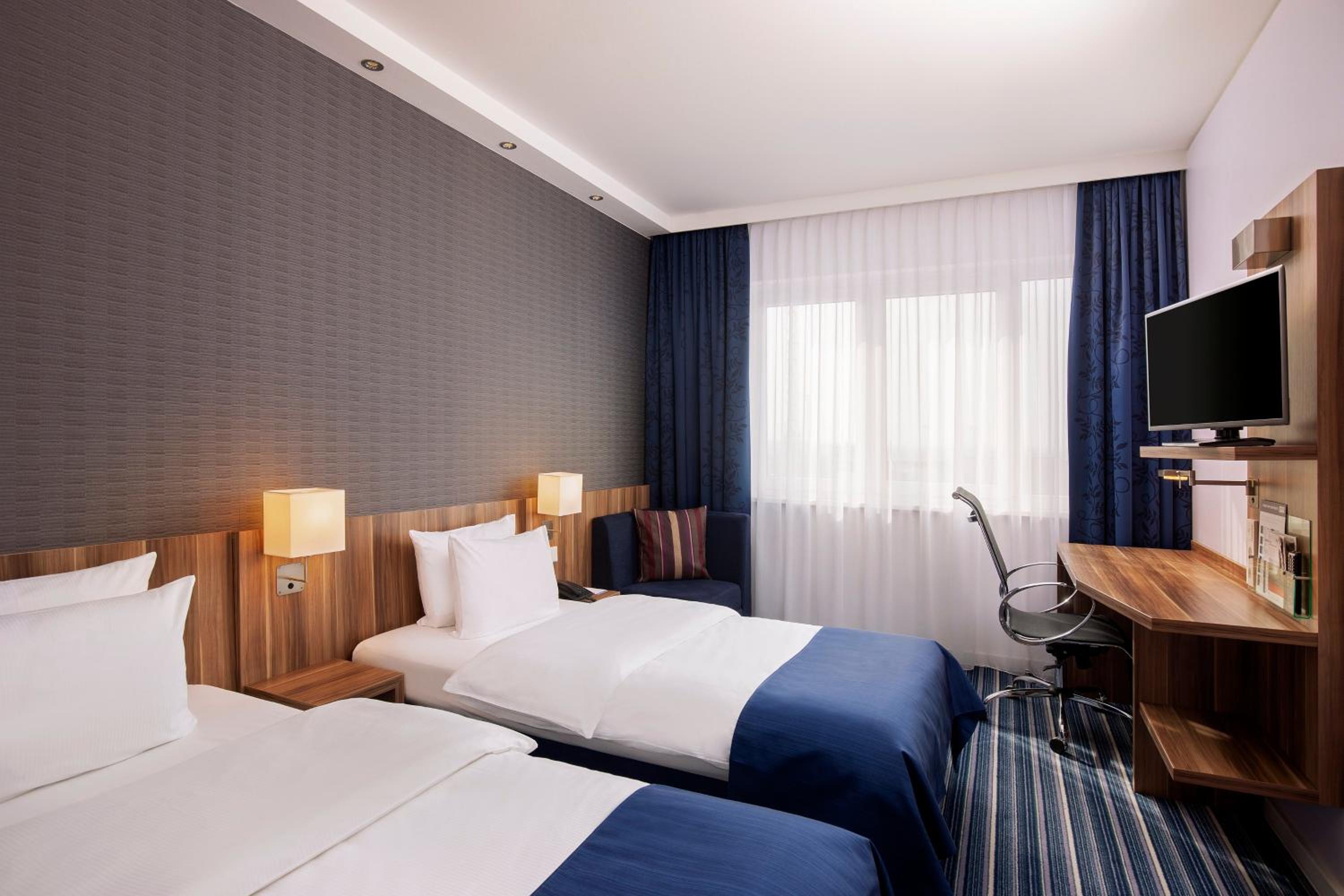 holiday inn express bremen airport an ihg hotel