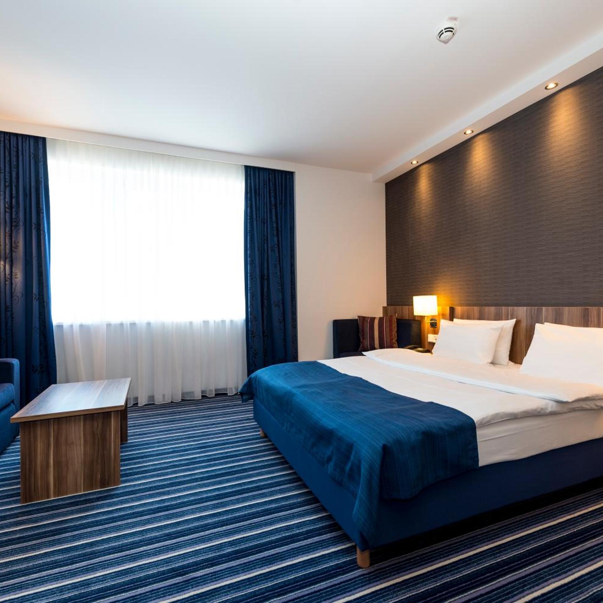 holiday inn express bremen airport an ihg hotel