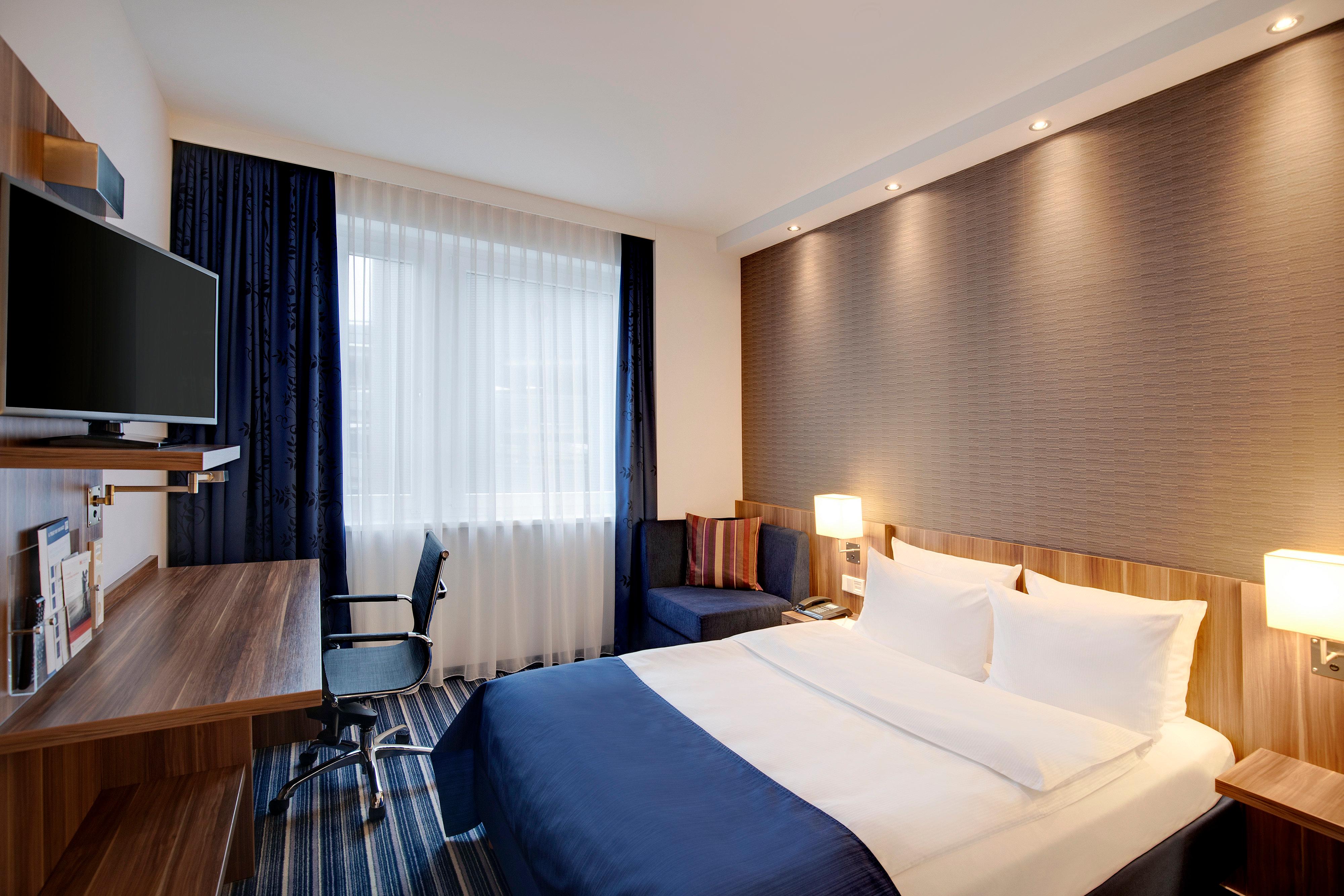 holiday inn express bremen airport an ihg hotel