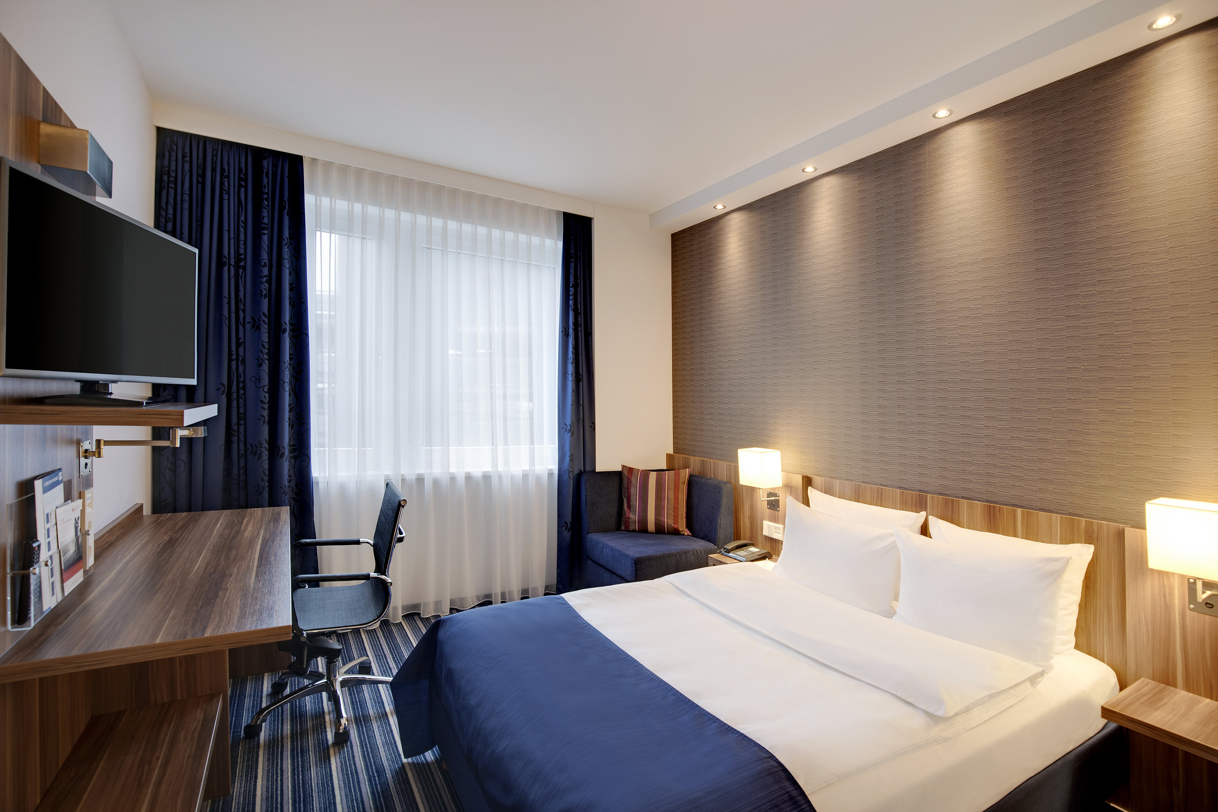 holiday inn express bremen airport an ihg hotel