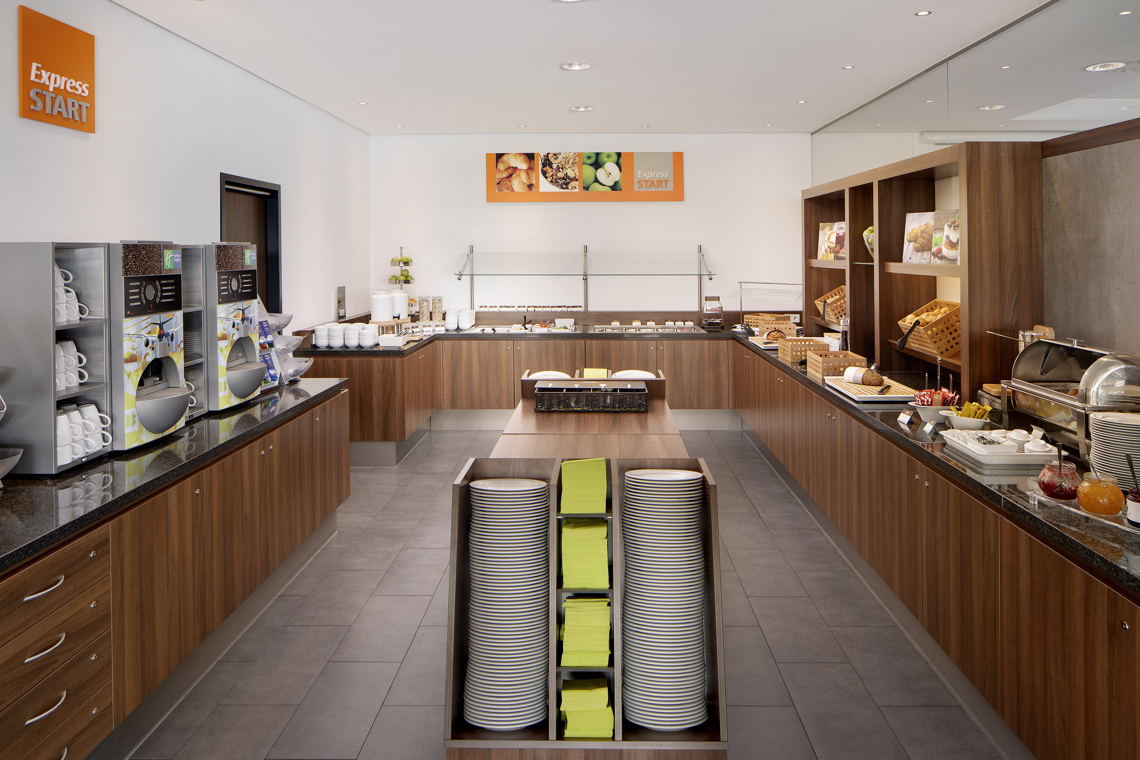 holiday inn express bremen airport an ihg hotel