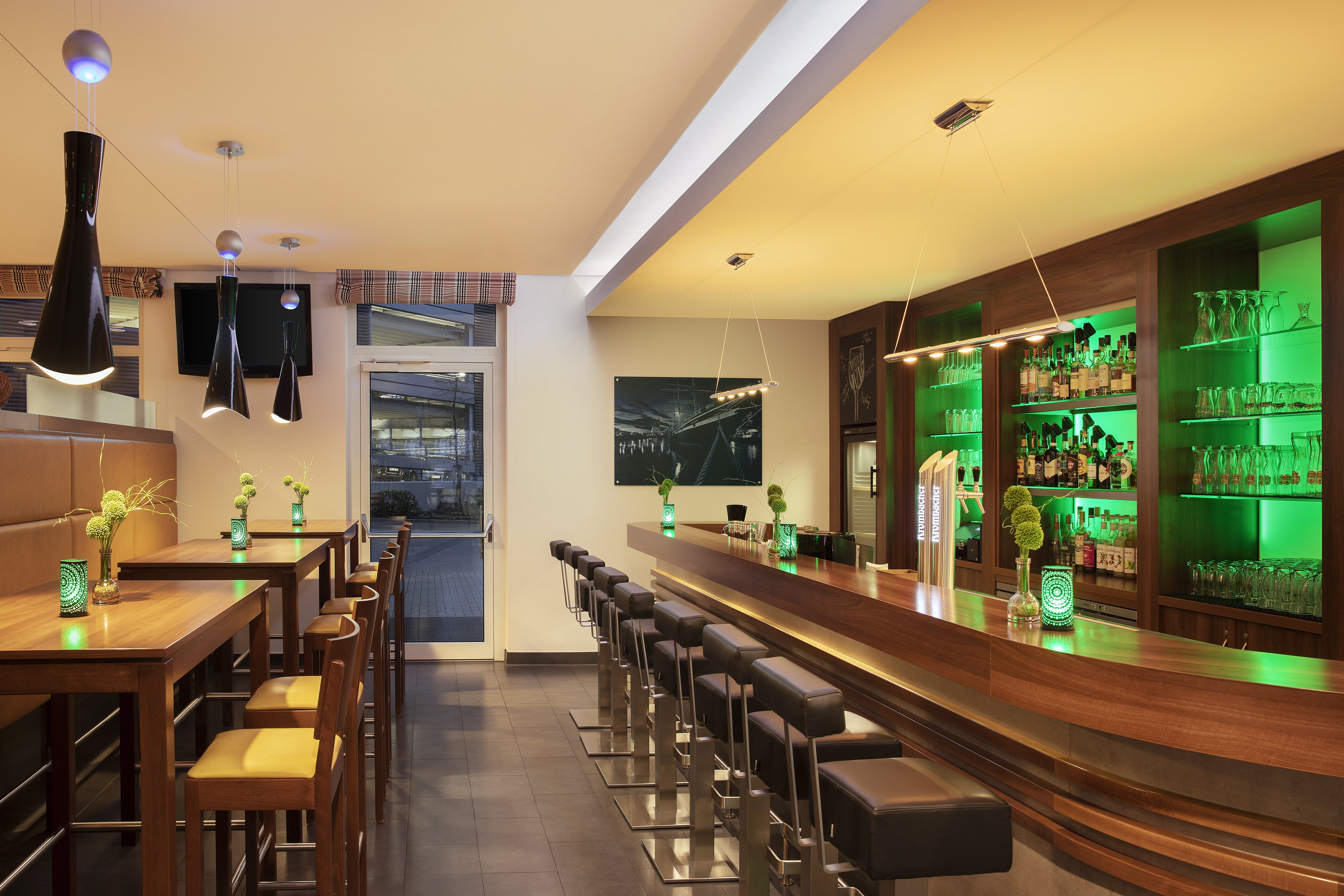 holiday inn express bremen airport an ihg hotel