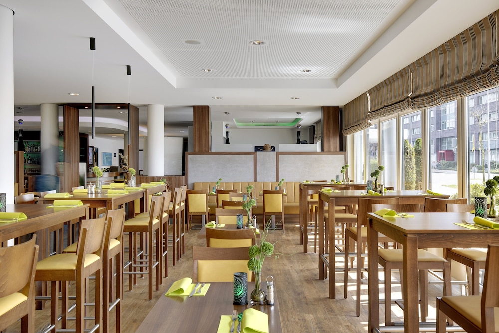 holiday inn express bremen airport an ihg hotel