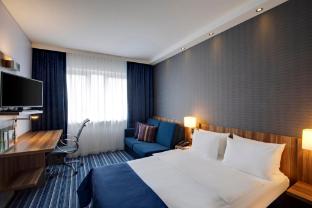 holiday inn express bremen airport an ihg hotel