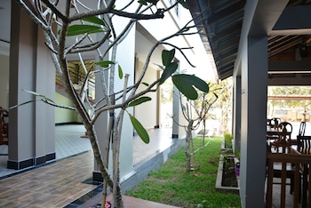 neakru guesthouse and restaurant