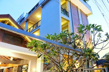 neakru guesthouse and restaurant