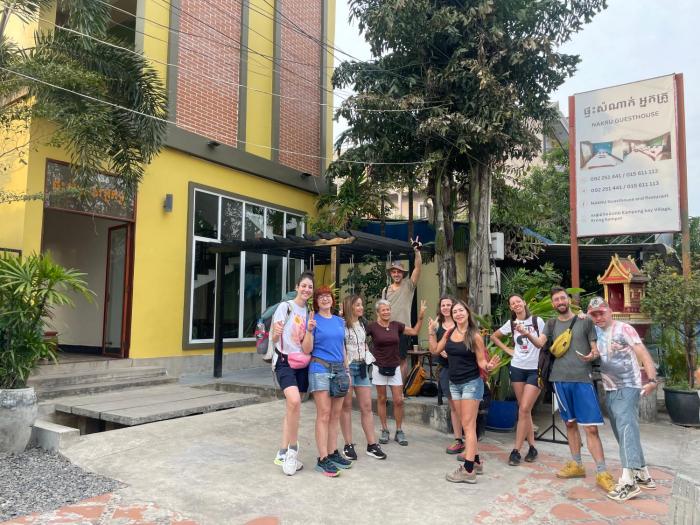 neakru guesthouse and restaurant