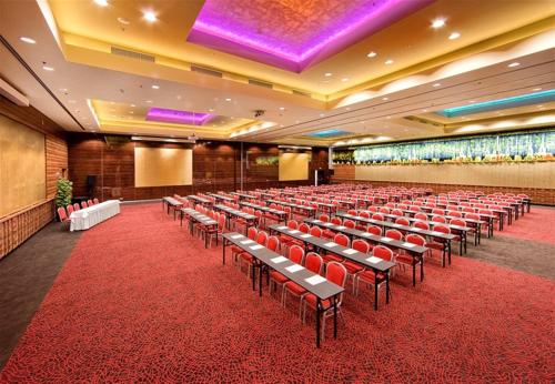 holiday inn trnava an ihg hotel