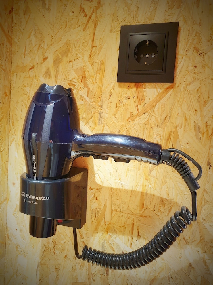 mb hostels premium eco