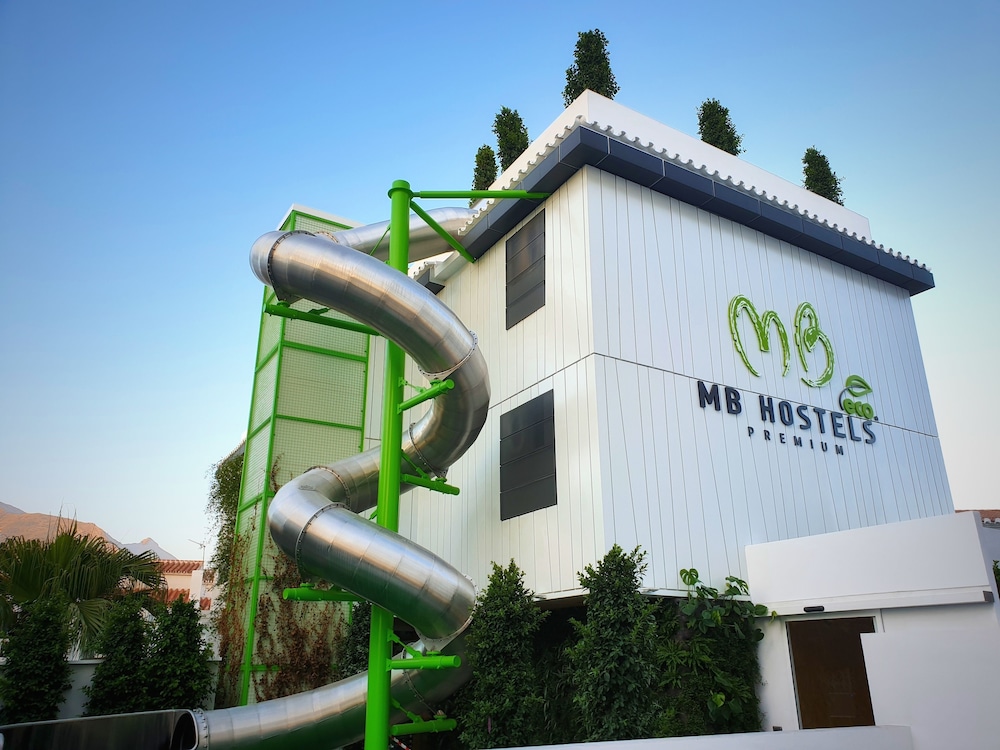mb hostels premium eco