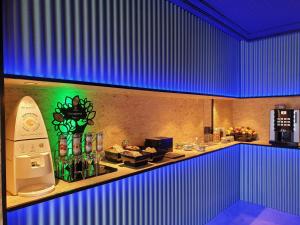 mb hostels premium eco