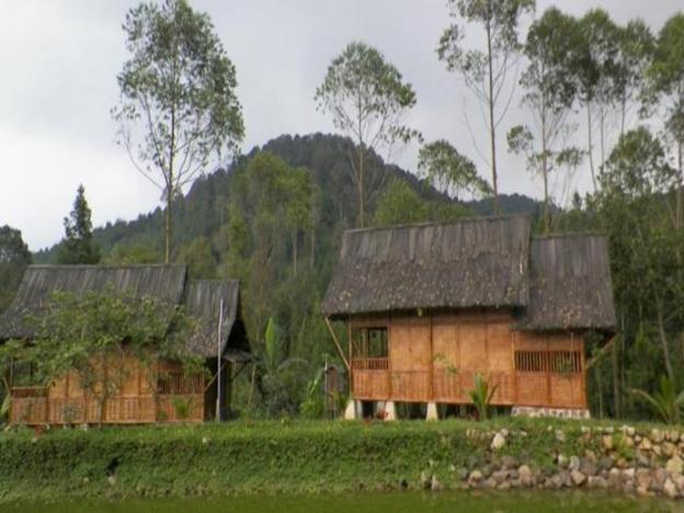 villa kampung karuhun sutan raja