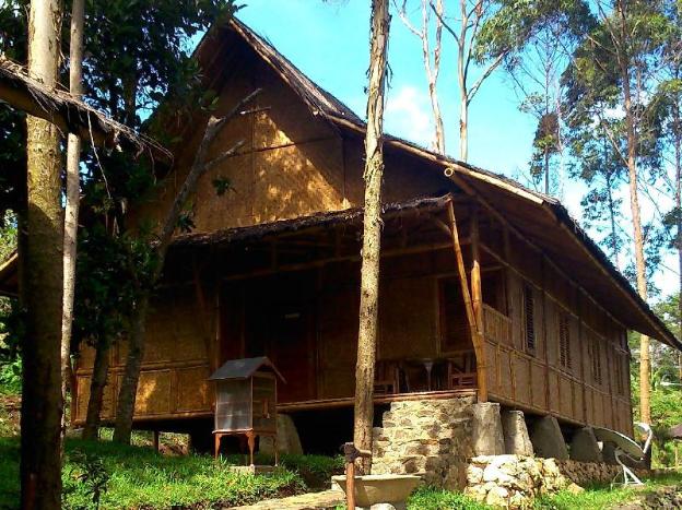 villa kampung karuhun sutan raja
