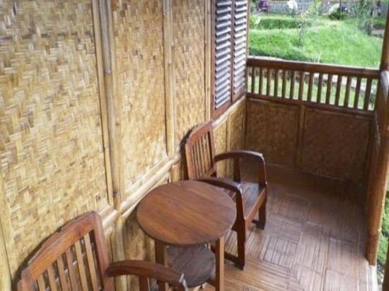 villa kampung karuhun sutan raja