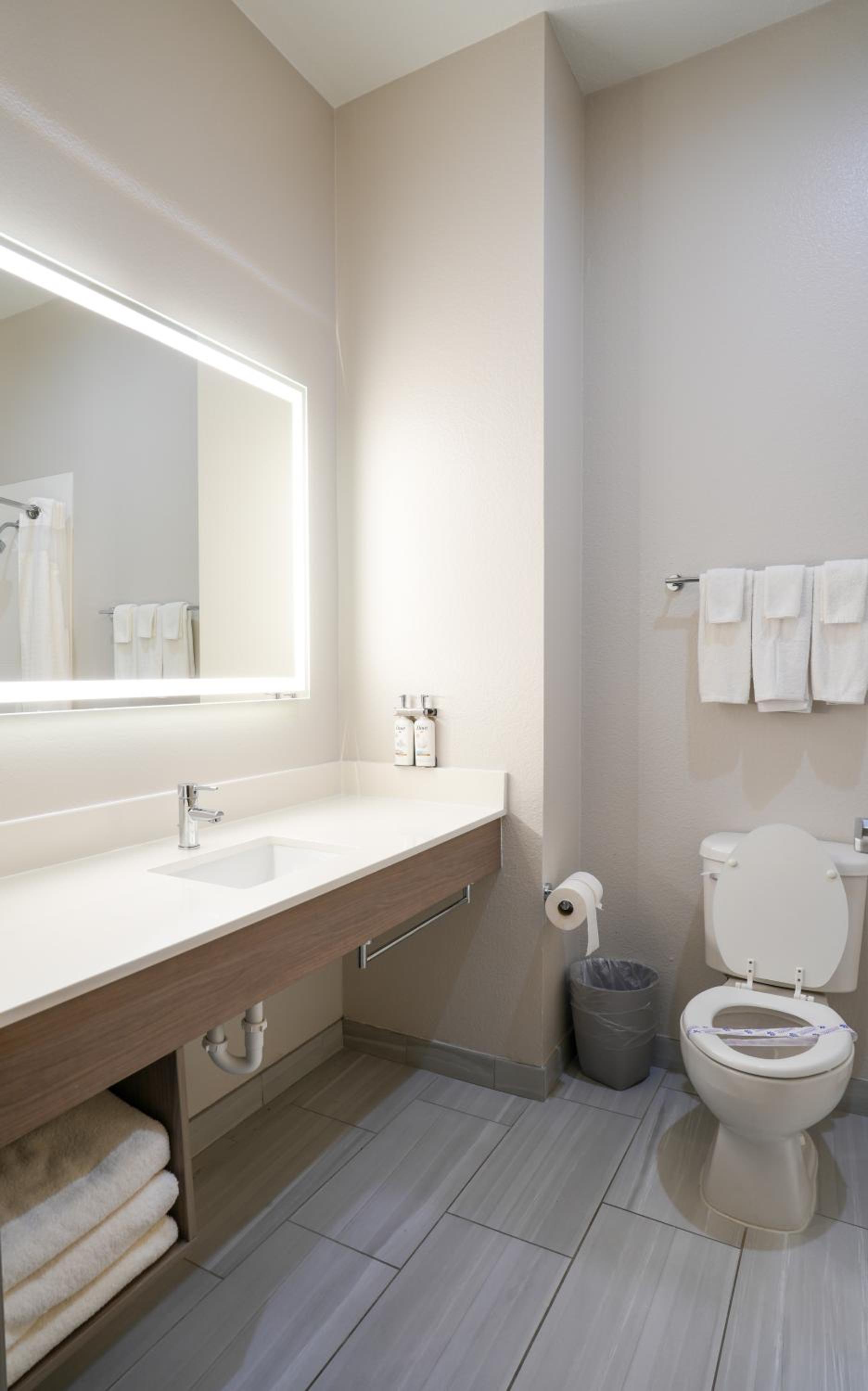 holiday inn express and suites dallas southwest cedar hill by ihg