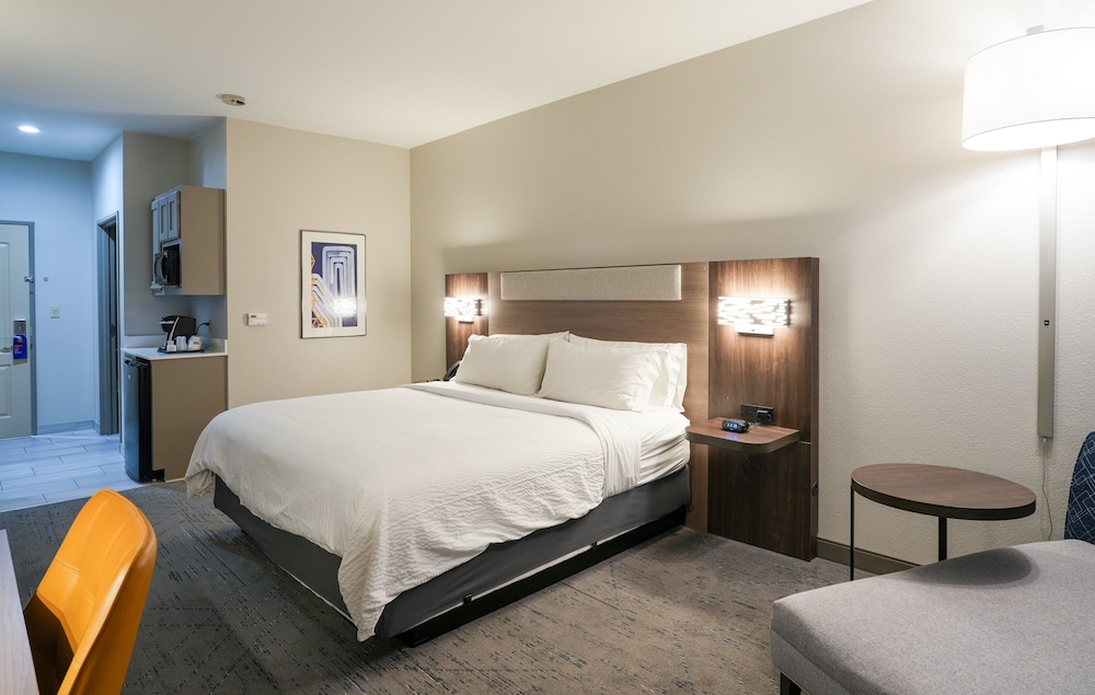 holiday inn express and suites dallas southwest cedar hill by ihg