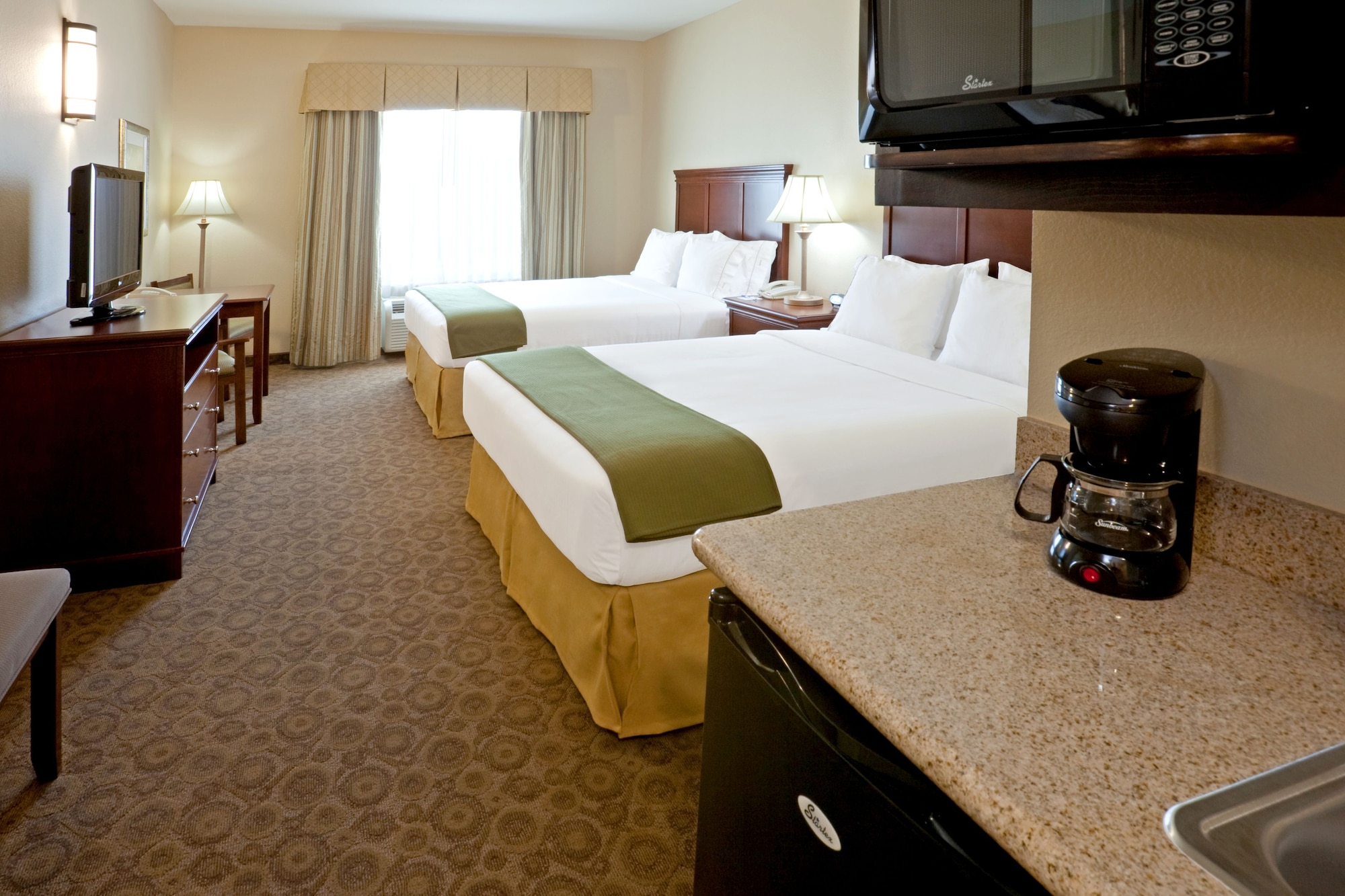 holiday inn express and suites dallas southwest cedar hill by ihg