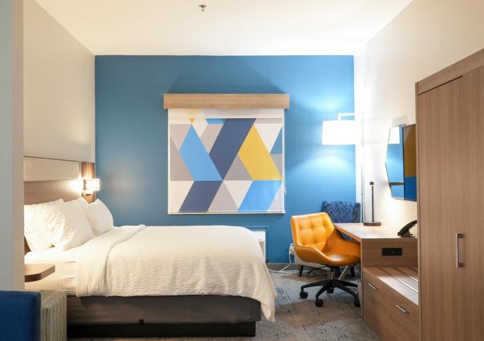 holiday inn express and suites dallas southwest cedar hill by ihg
