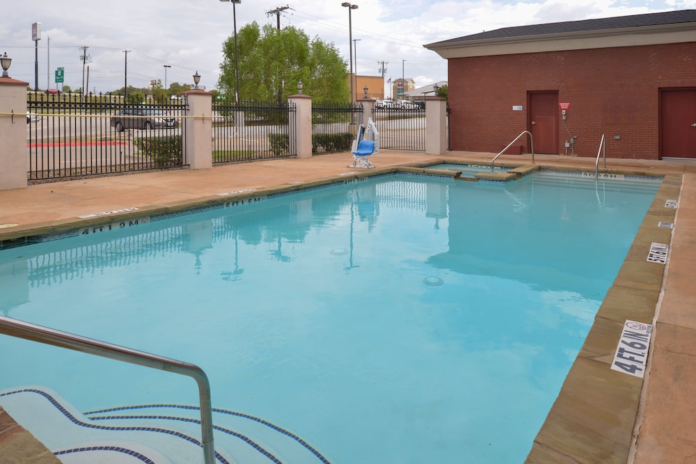 holiday inn express hotel and suites royse city by ihg
