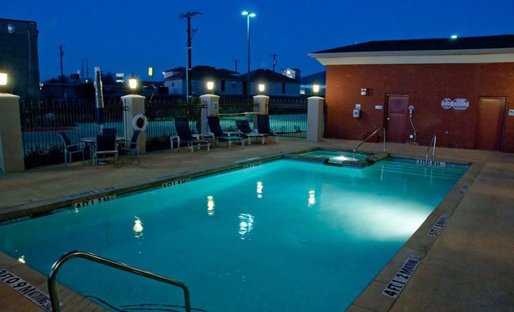 holiday inn express hotel and suites royse city by ihg