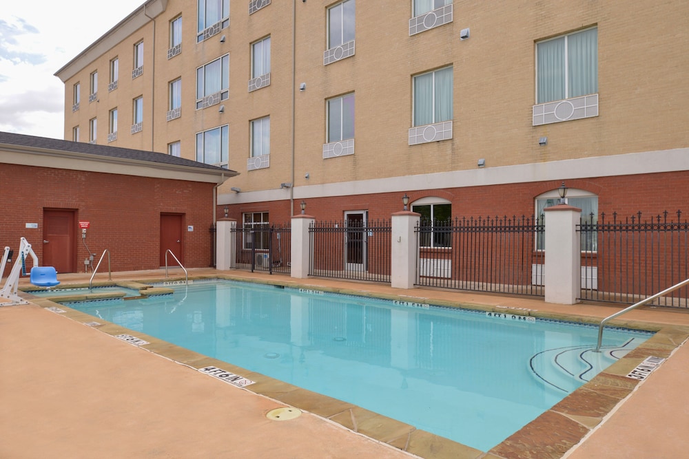 holiday inn express hotel and suites royse city by ihg