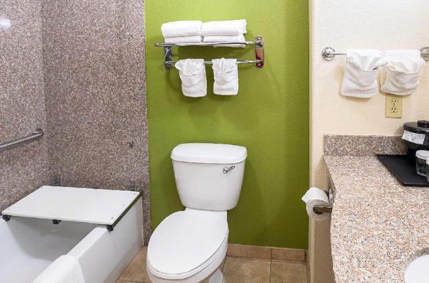 clarion inn and suites weatherford south