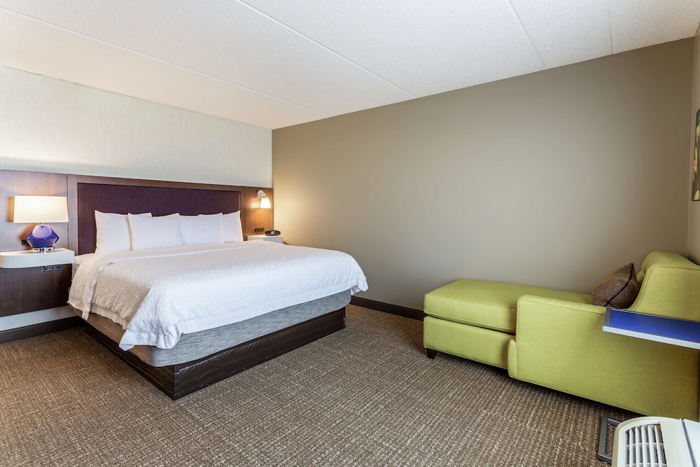hampton inn and suites chicago libertyville