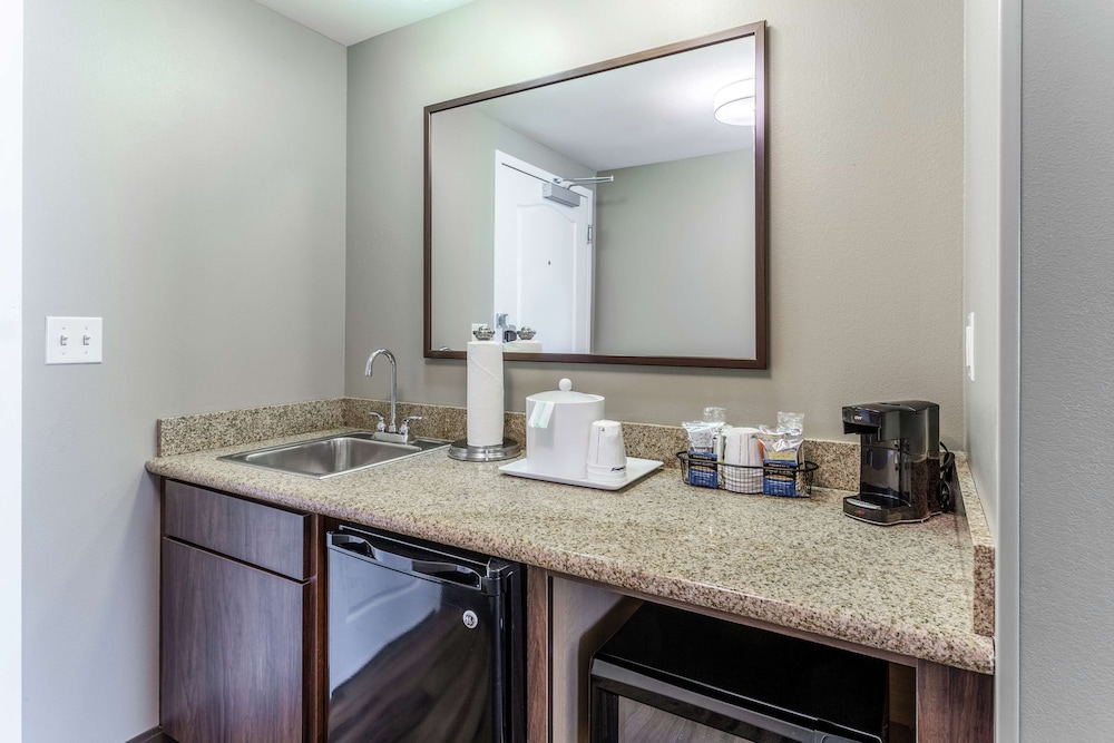 hampton inn and suites chicago libertyville