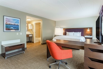 hampton inn and suites chicago libertyville
