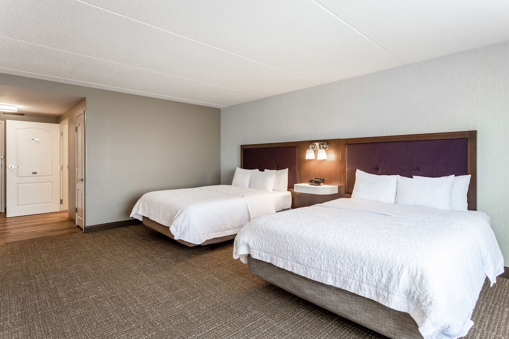 hampton inn and suites chicago libertyville