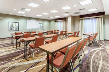 hampton inn and suites chicago libertyville