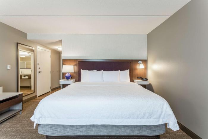 hampton inn and suites chicago libertyville