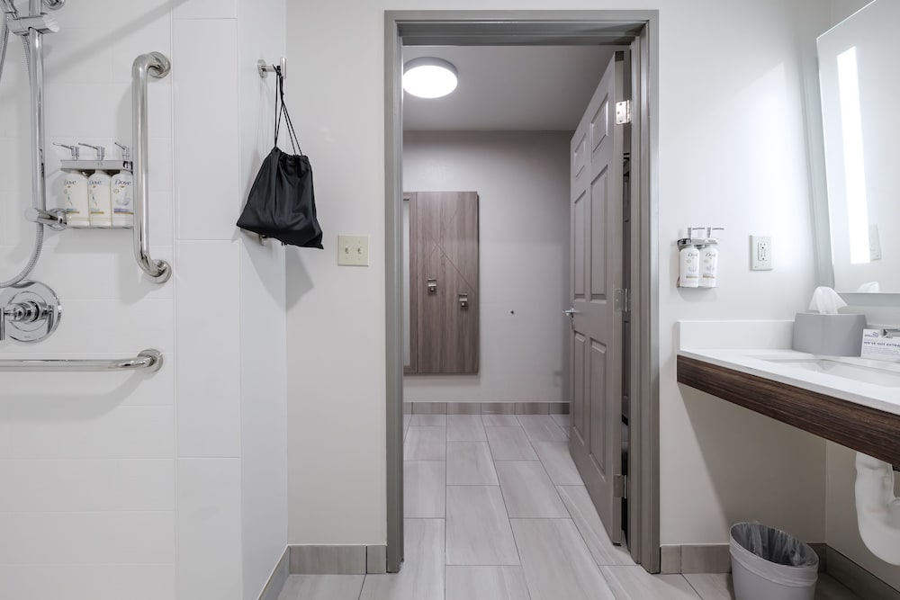 holiday inn express and suites zion by ihg