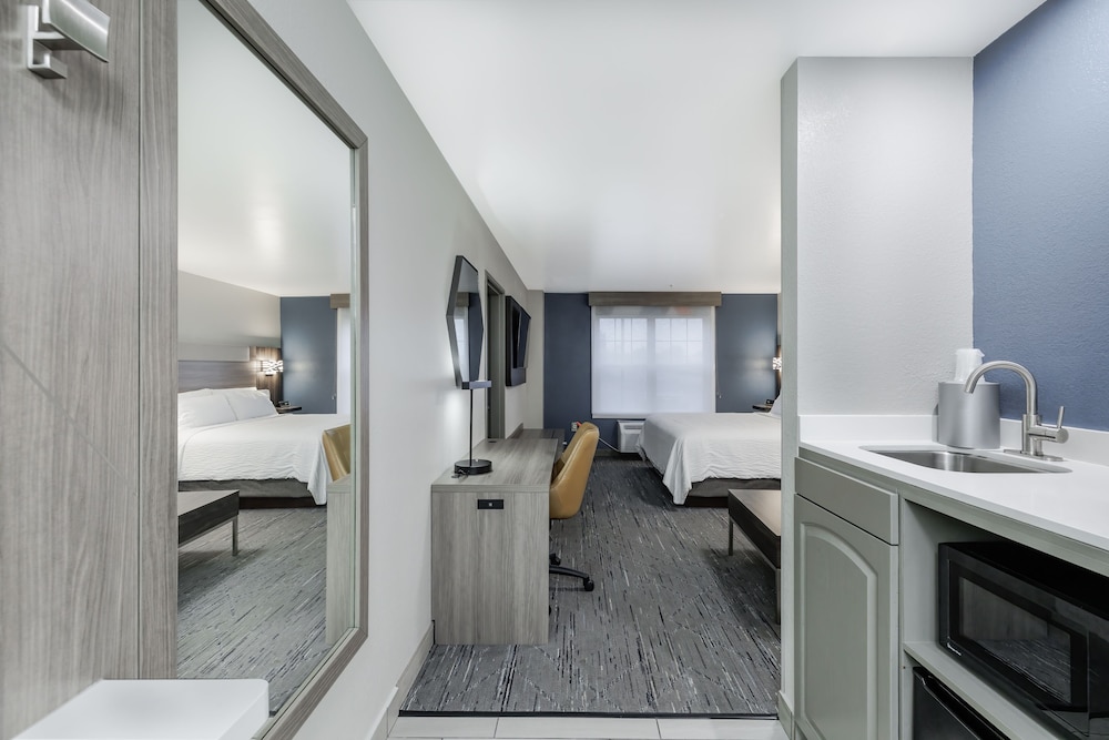 holiday inn express and suites zion by ihg