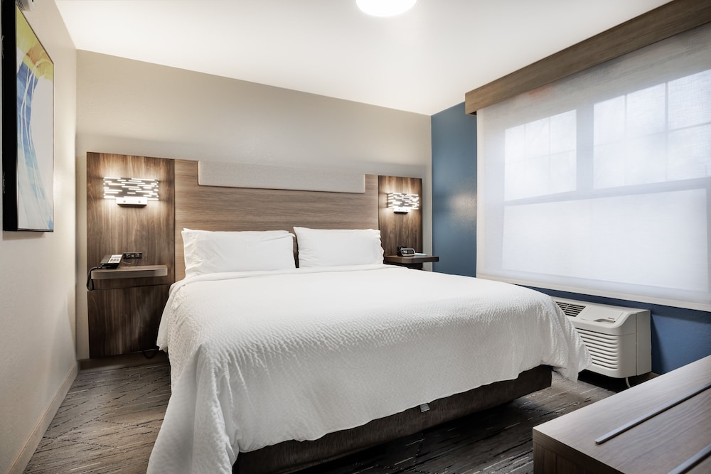 holiday inn express and suites zion by ihg