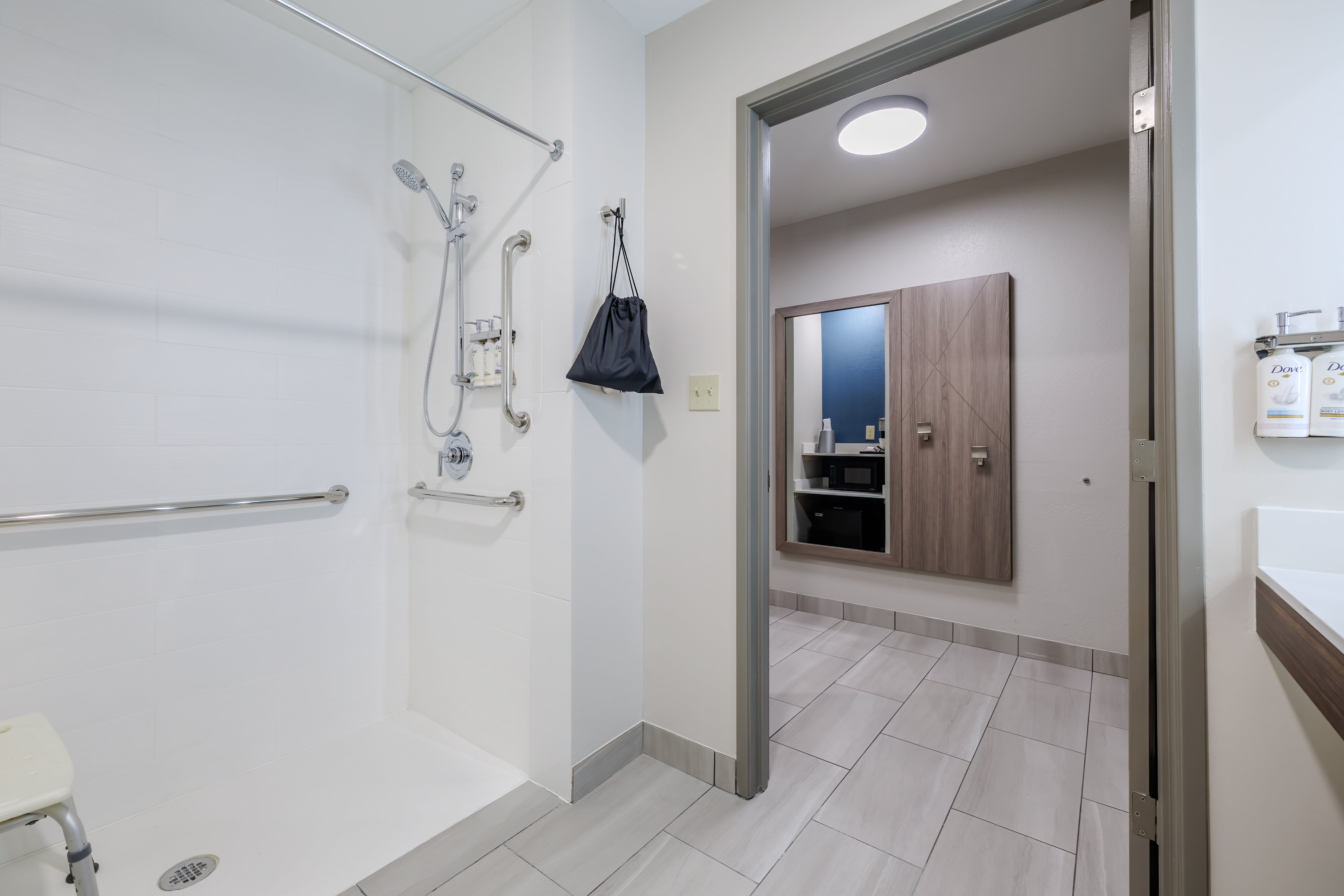 holiday inn express and suites zion by ihg