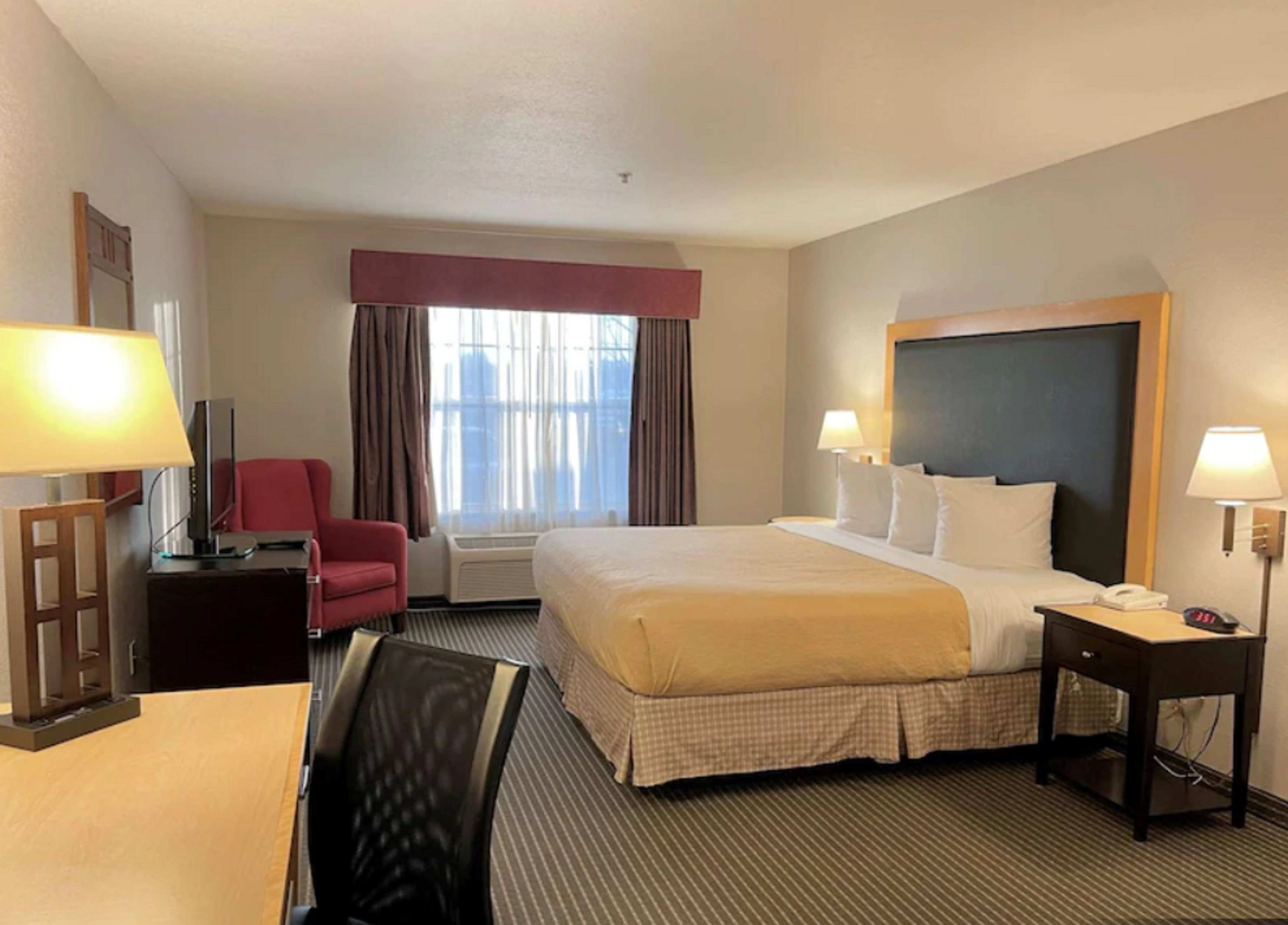 holiday inn express and suites zion by ihg