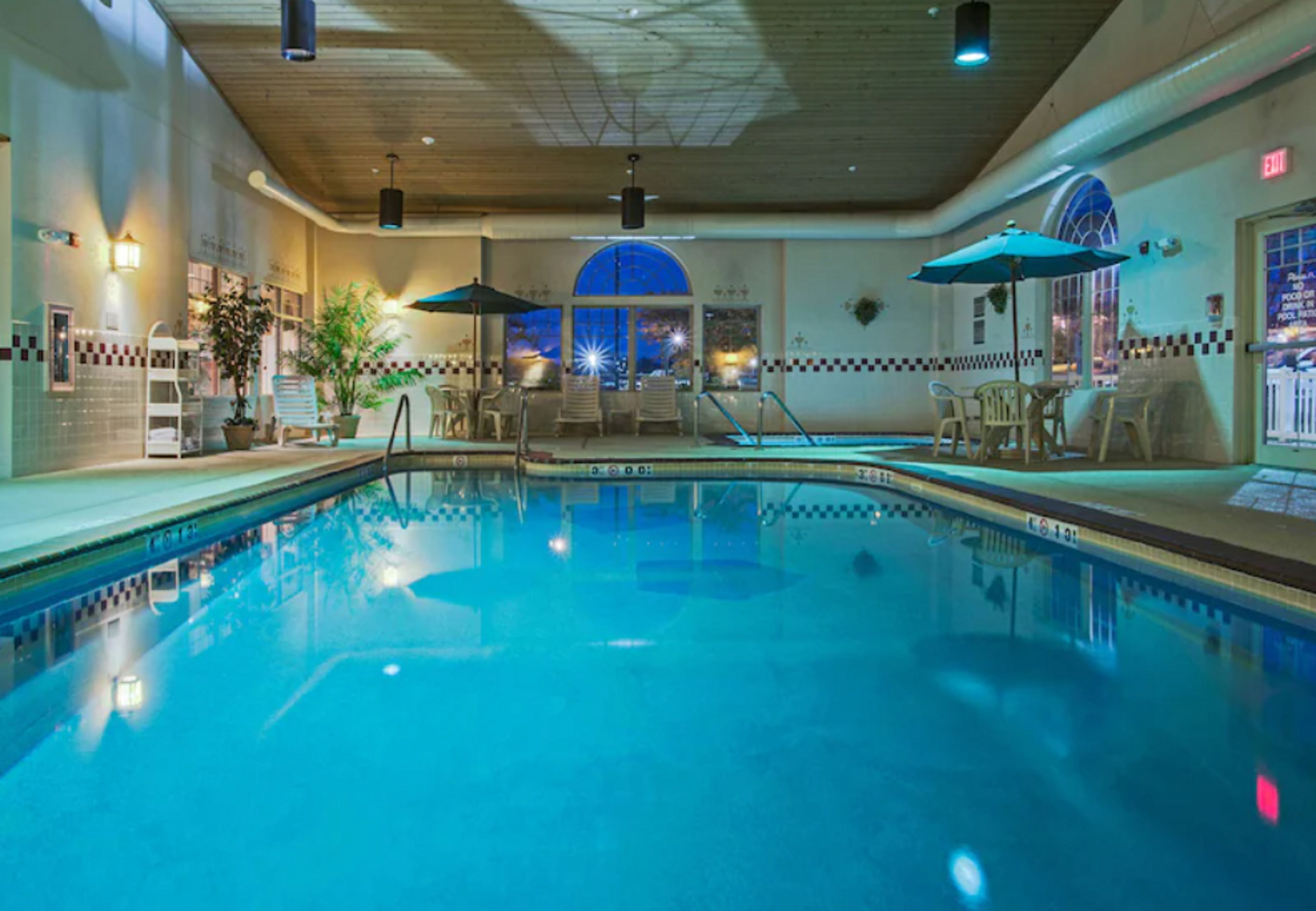 holiday inn express and suites zion by ihg