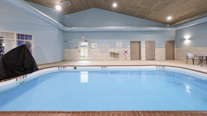 holiday inn express and suites zion by ihg