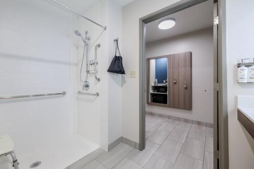 holiday inn express and suites zion by ihg