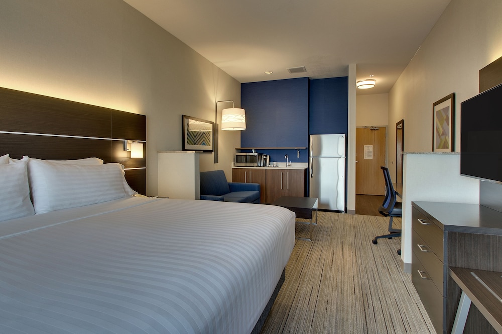 holiday inn express and suites morris by ihg