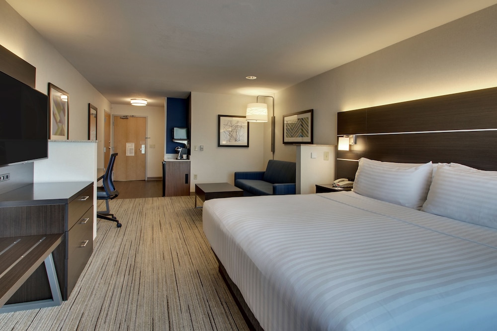 holiday inn express and suites morris by ihg