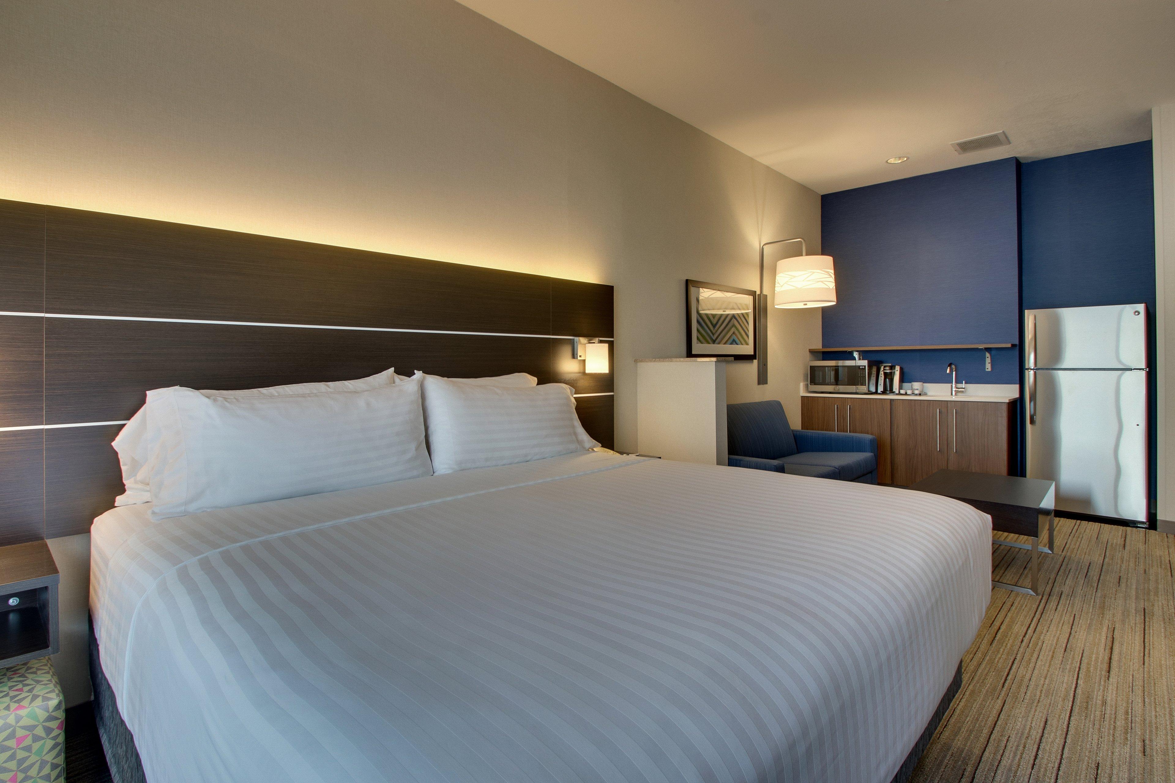 holiday inn express and suites morris by ihg