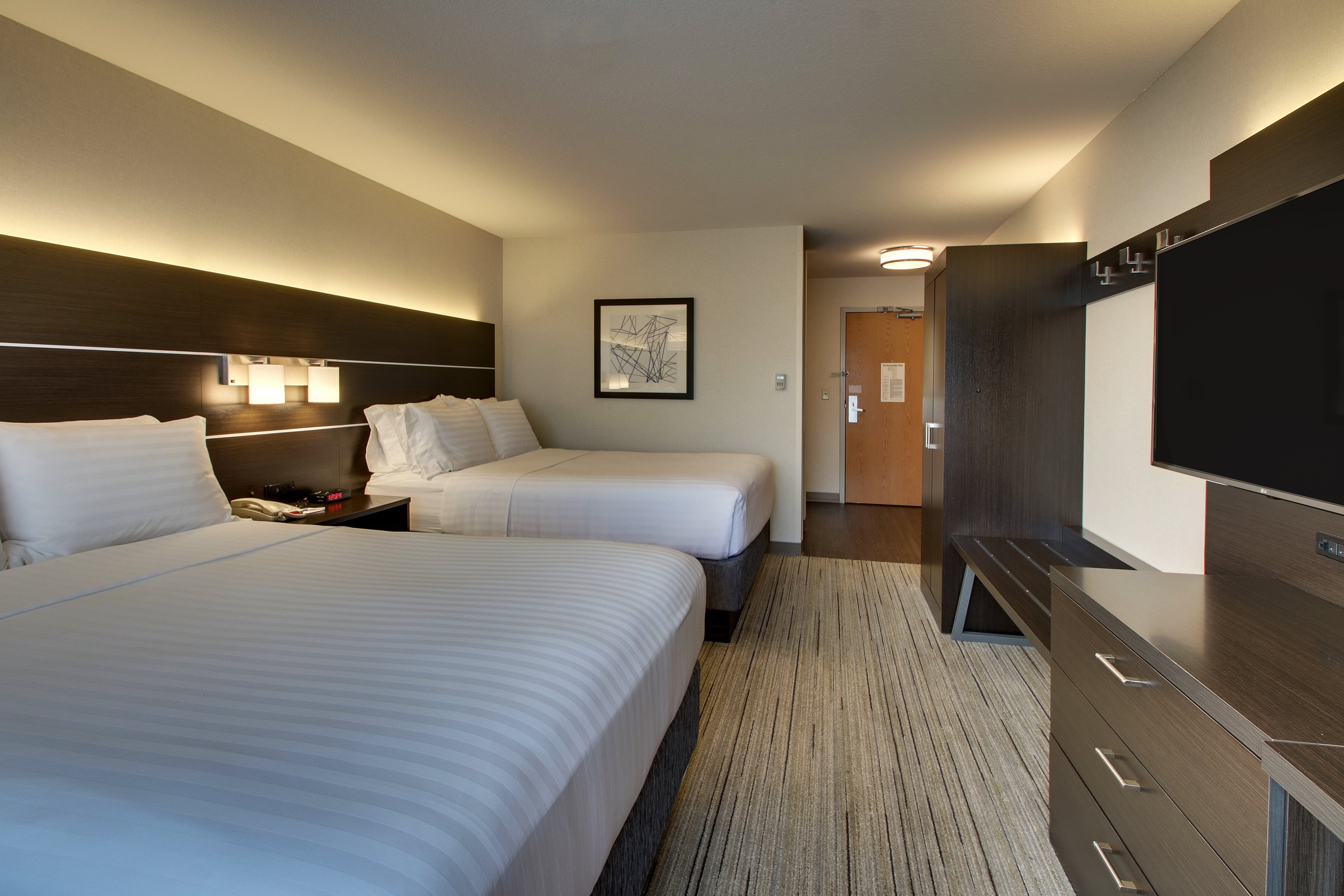 holiday inn express and suites morris by ihg