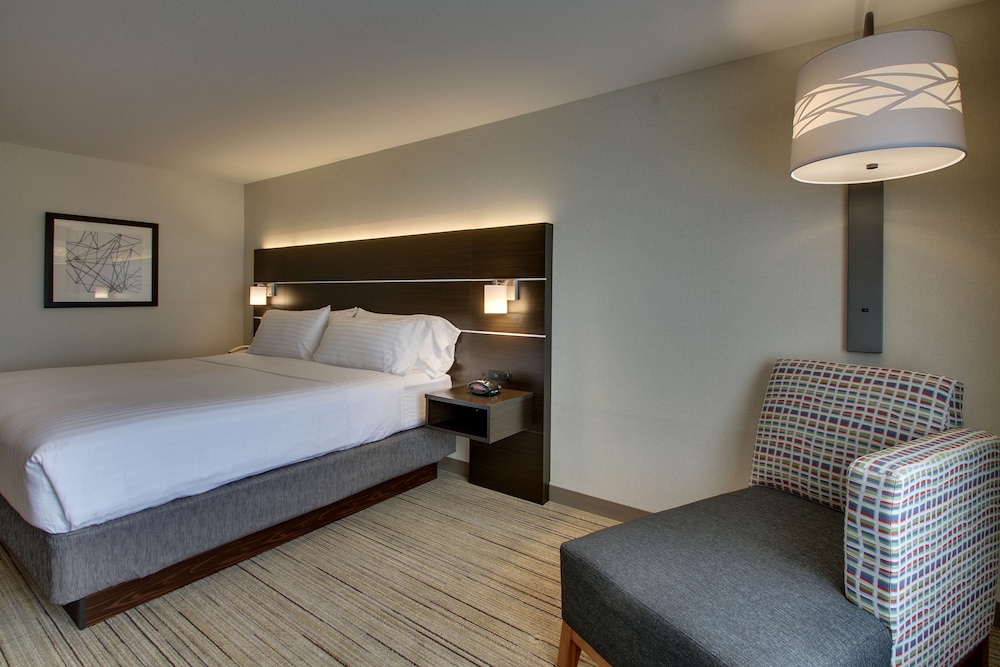holiday inn express and suites morris by ihg