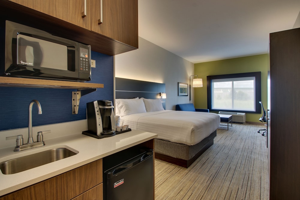 holiday inn express and suites morris by ihg