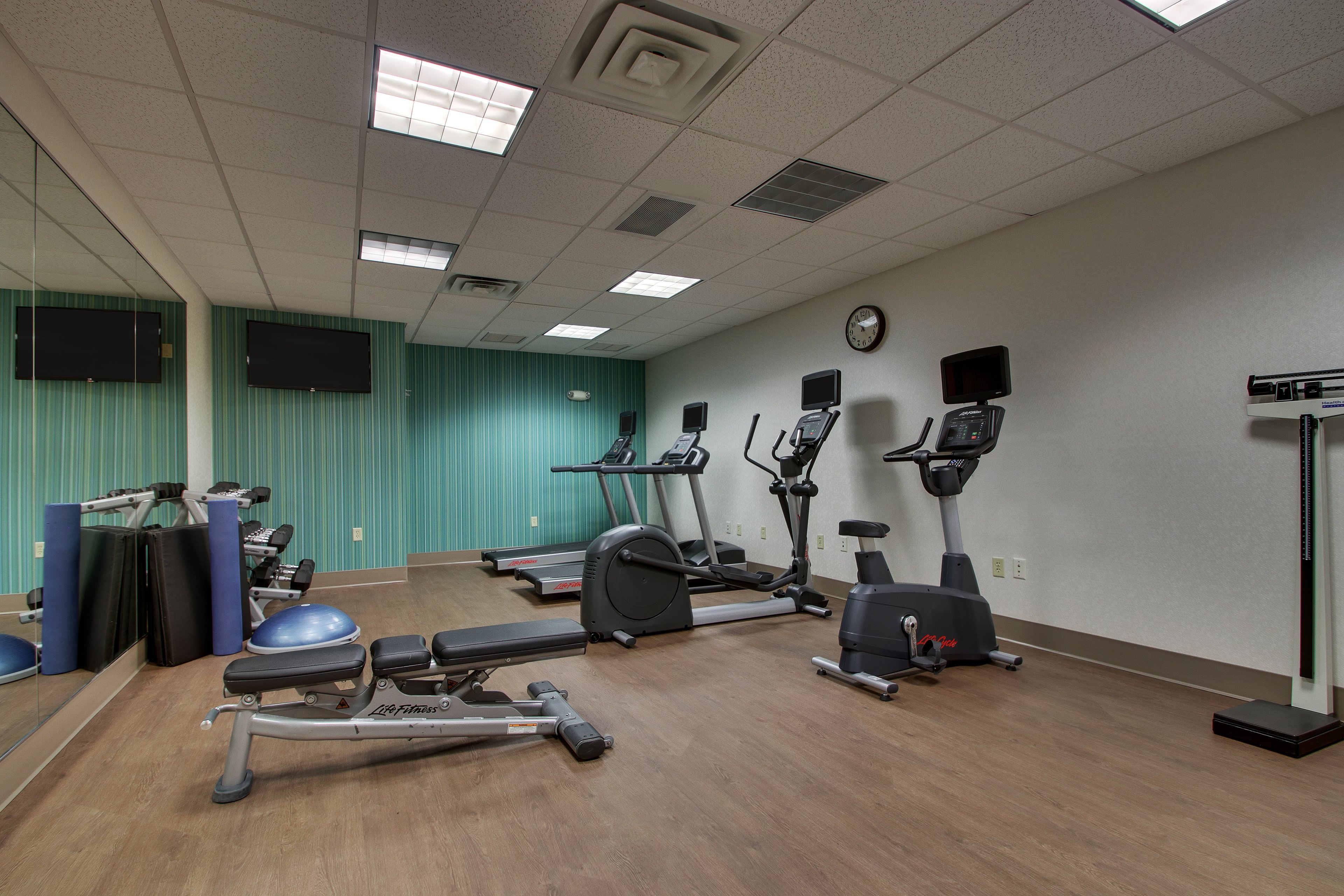holiday inn express and suites morris by ihg