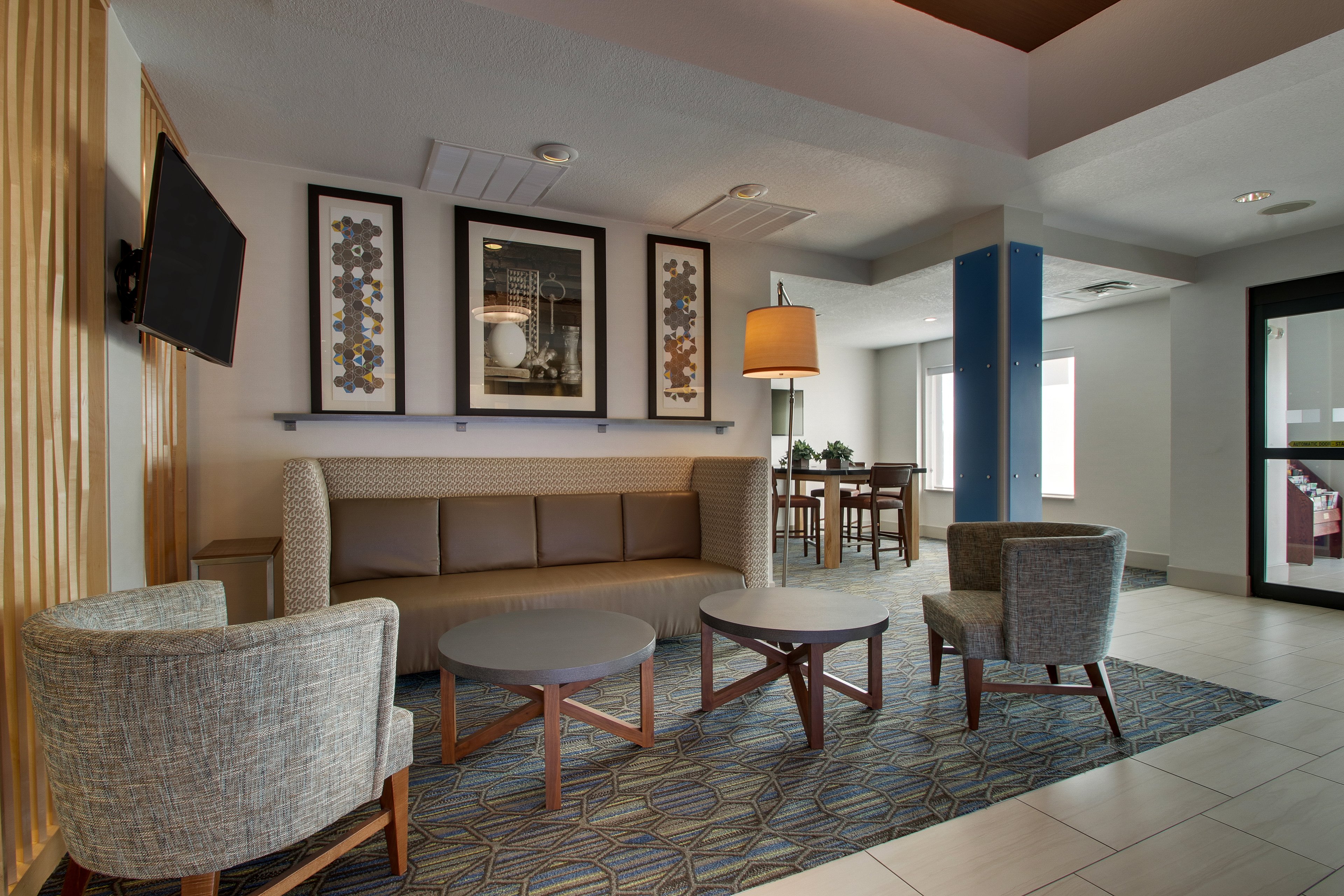 holiday inn express and suites morris by ihg