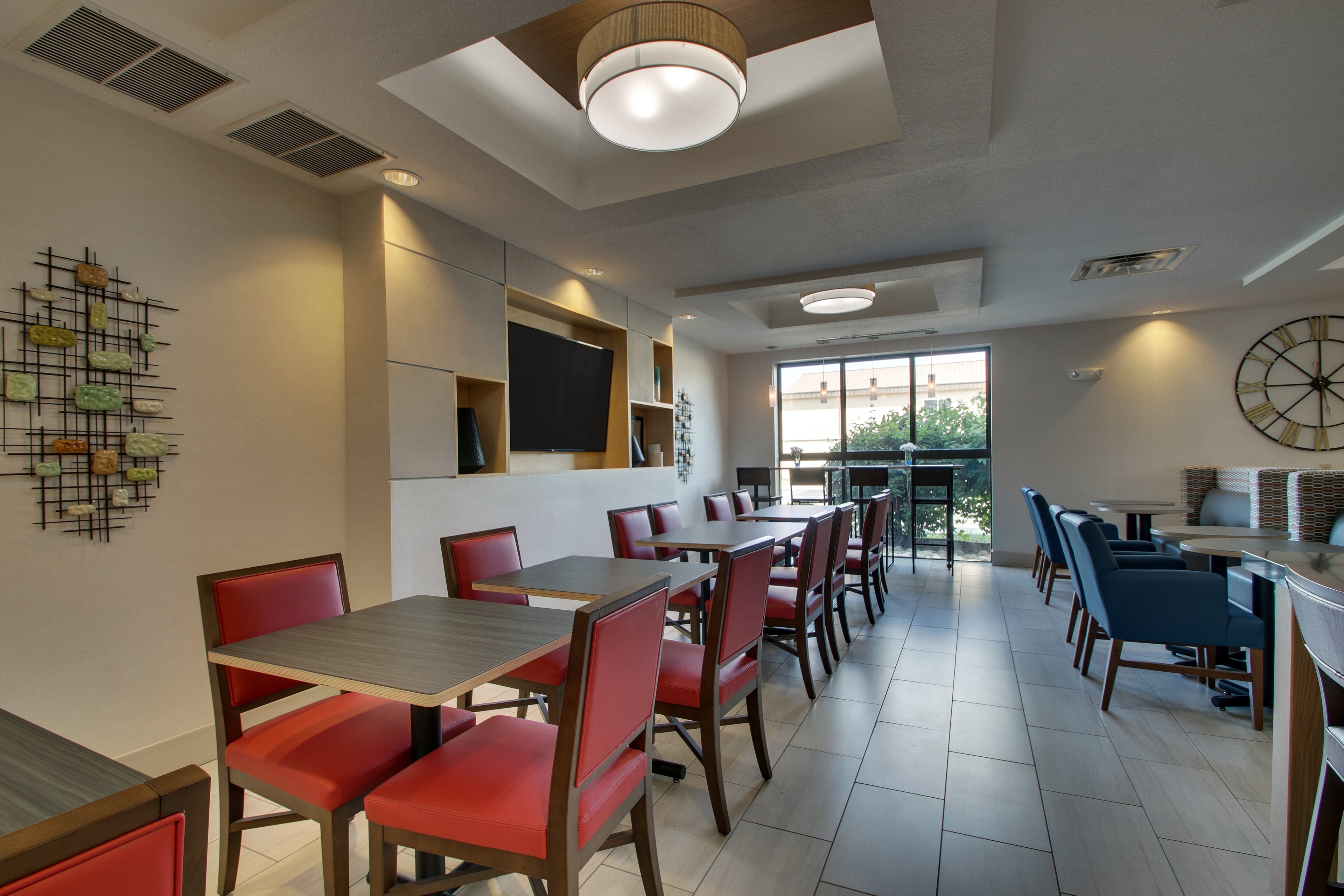 holiday inn express and suites morris by ihg